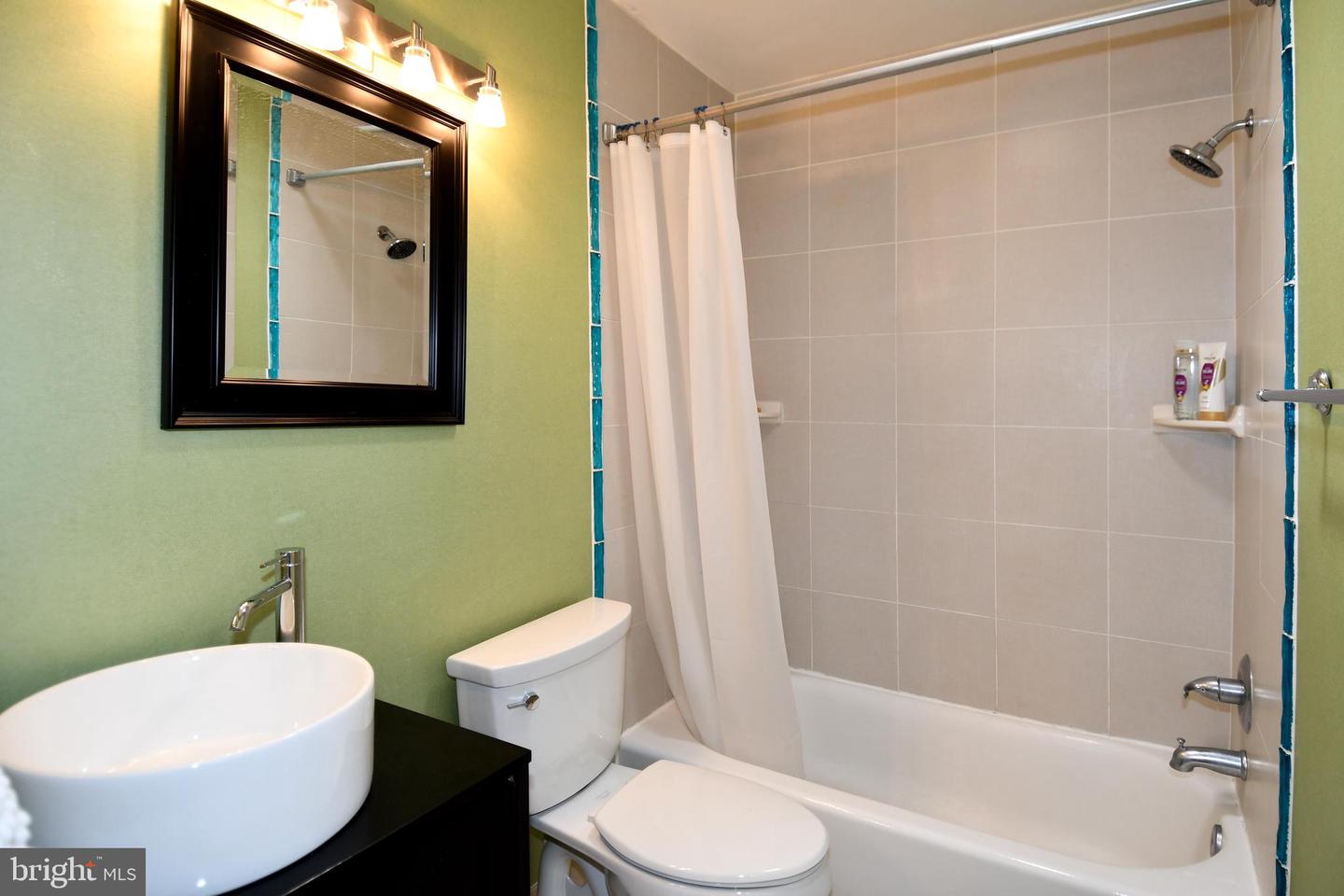 5602 EUPHRATES CT, CENTREVILLE, Virginia 20120, 4 Bedrooms Bedrooms, ,3 BathroomsBathrooms,Residential,For sale,5602 EUPHRATES CT,VAFX2224164 MLS # VAFX2224164