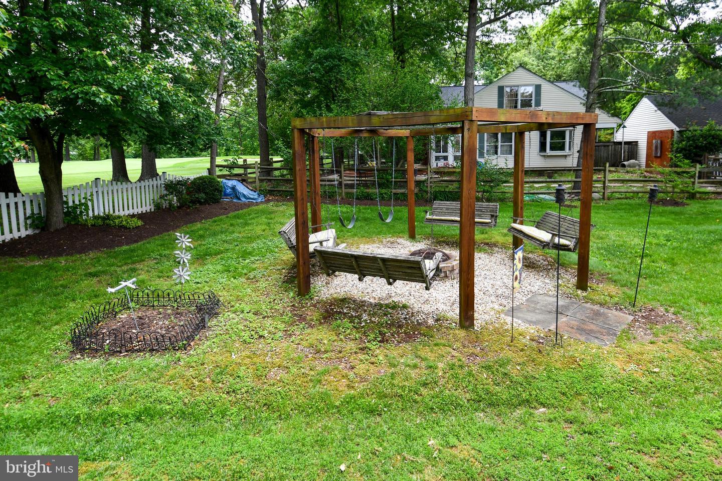 5602 EUPHRATES CT, CENTREVILLE, Virginia 20120, 4 Bedrooms Bedrooms, ,3 BathroomsBathrooms,Residential,For sale,5602 EUPHRATES CT,VAFX2224164 MLS # VAFX2224164