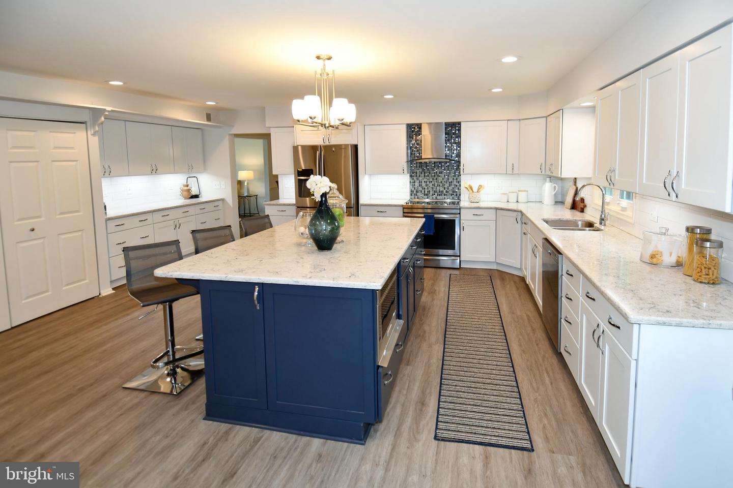 4404 TULIP TREE CT, CHANTILLY, Virginia 20151, 5 Bedrooms Bedrooms, ,3 BathroomsBathrooms,Residential,For sale,4404 TULIP TREE CT,VAFX2226816 MLS # VAFX2226816