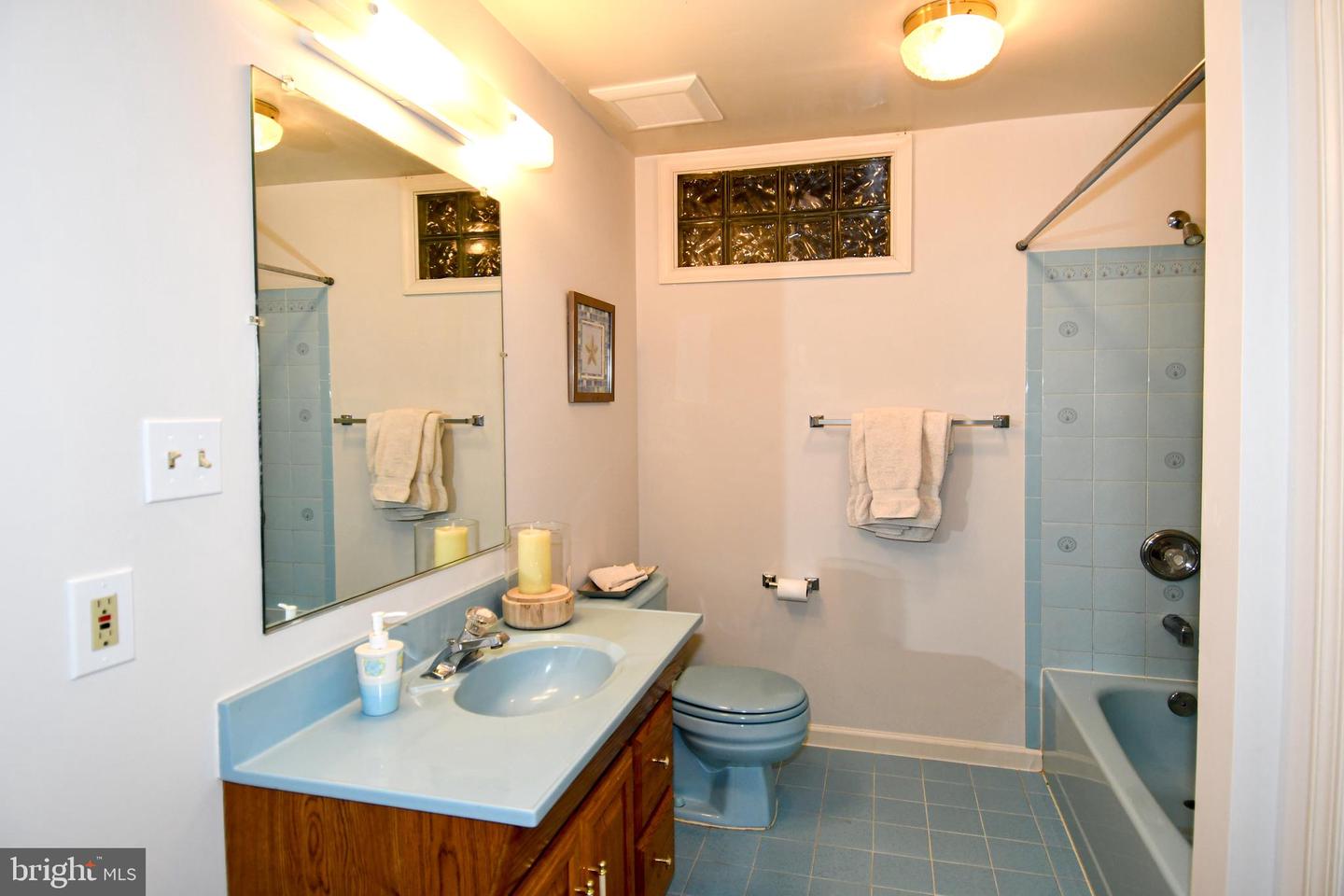 4404 TULIP TREE CT, CHANTILLY, Virginia 20151, 5 Bedrooms Bedrooms, ,3 BathroomsBathrooms,Residential,For sale,4404 TULIP TREE CT,VAFX2226816 MLS # VAFX2226816
