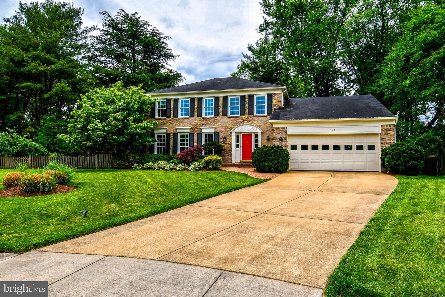 4404 TULIP TREE CT, CHANTILLY, Virginia 20151, 5 Bedrooms Bedrooms, ,3 BathroomsBathrooms,Residential,For sale,4404 TULIP TREE CT,VAFX2226816 MLS # VAFX2226816