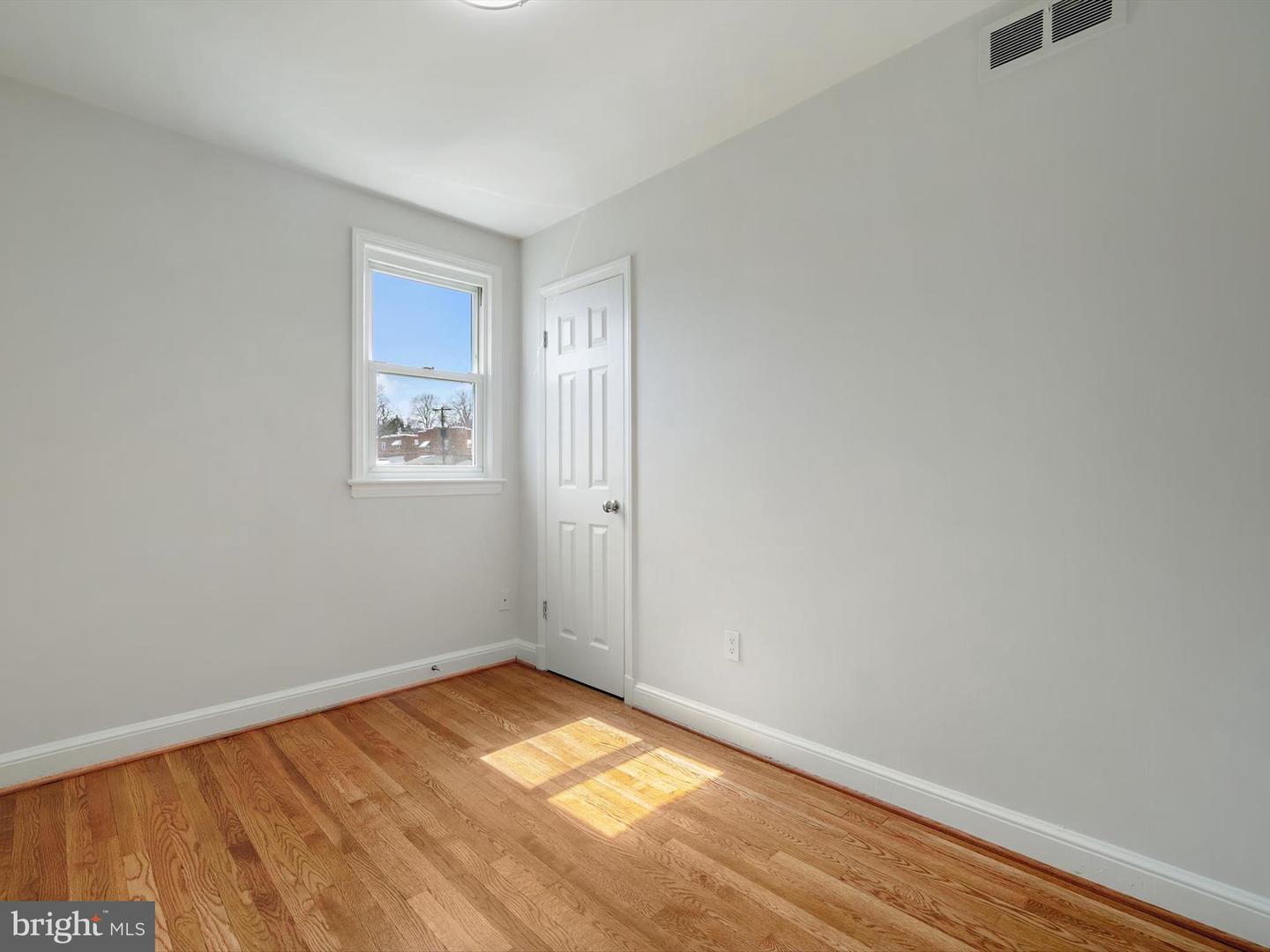 80 55TH ST SE, WASHINGTON, District Of Columbia 20019, 4 Bedrooms Bedrooms, ,2 BathroomsBathrooms,Residential,For sale,80 55TH ST SE,DCDC2189482 MLS # DCDC2189482