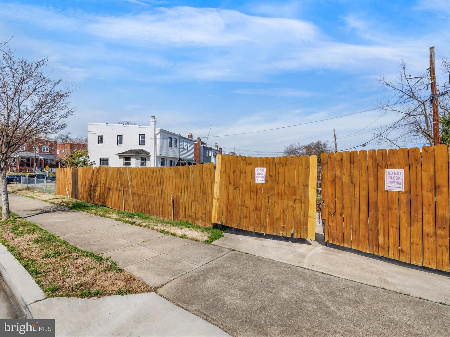 80 55TH ST SE, WASHINGTON, District Of Columbia 20019, 4 Bedrooms Bedrooms, ,2 BathroomsBathrooms,Residential,For sale,80 55TH ST SE,DCDC2189482 MLS # DCDC2189482