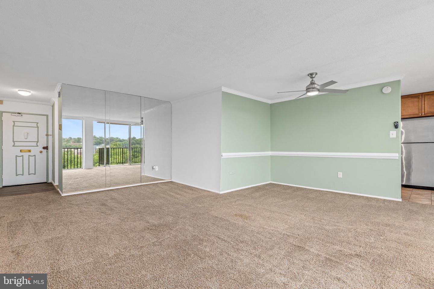4600 S FOUR MILE RUN DR #1142, ARLINGTON, Virginia 22204, 1 Bedroom Bedrooms, ,1 BathroomBathrooms,Residential,For sale,4600 S FOUR MILE RUN DR #1142,VAAR2054540 MLS # VAAR2054540