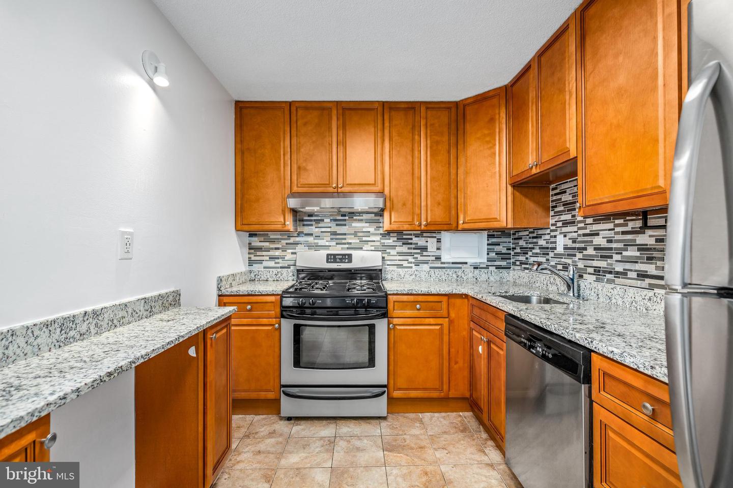 4600 S FOUR MILE RUN DR #1142, ARLINGTON, Virginia 22204, 1 Bedroom Bedrooms, ,1 BathroomBathrooms,Residential,For sale,4600 S FOUR MILE RUN DR #1142,VAAR2054540 MLS # VAAR2054540