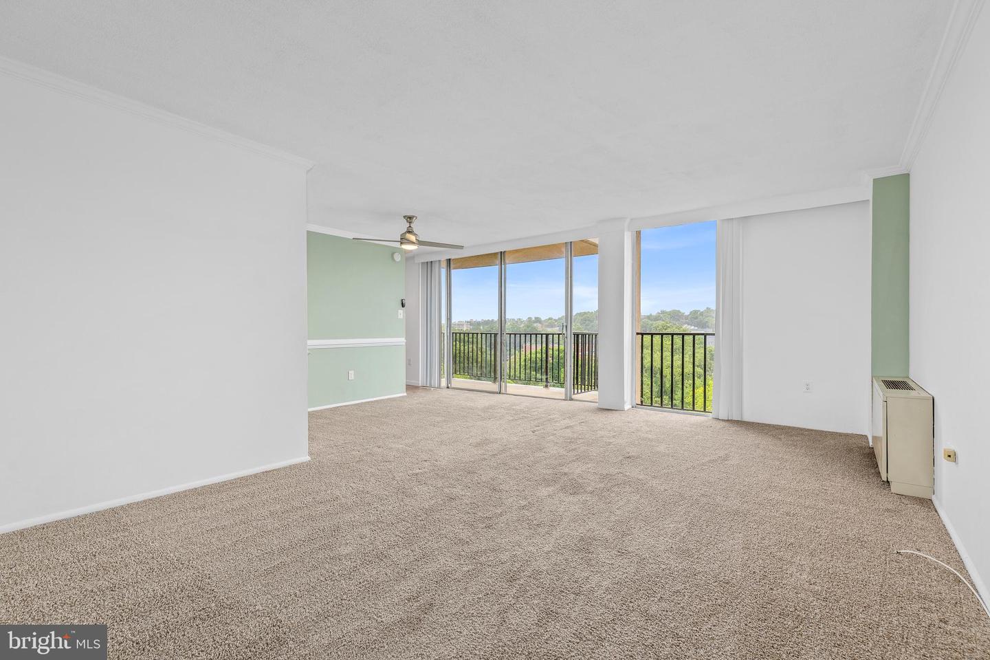 4600 S FOUR MILE RUN DR #1142, ARLINGTON, Virginia 22204, 1 Bedroom Bedrooms, ,1 BathroomBathrooms,Residential,For sale,4600 S FOUR MILE RUN DR #1142,VAAR2054540 MLS # VAAR2054540