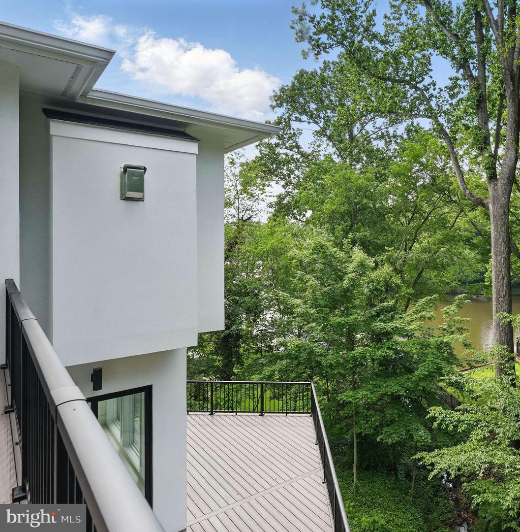 3518 PINETREE TER, FALLS CHURCH, Virginia 22041, 6 Bedrooms Bedrooms, ,5 BathroomsBathrooms,Residential,For sale,3518 PINETREE TER,VAFX2228672 MLS # VAFX2228672