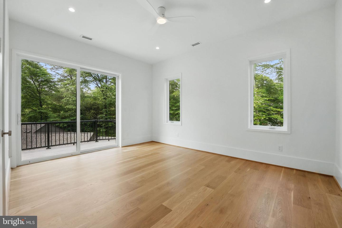 3518 PINETREE TER, FALLS CHURCH, Virginia 22041, 6 Bedrooms Bedrooms, ,5 BathroomsBathrooms,Residential,For sale,3518 PINETREE TER,VAFX2228672 MLS # VAFX2228672