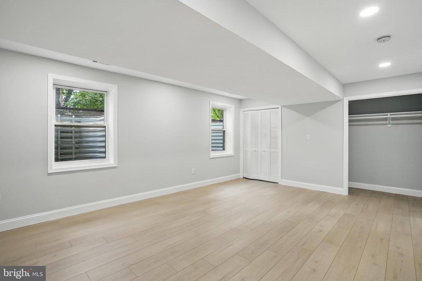 7434 MASON LN, FALLS CHURCH, Virginia 22042, 5 Bedrooms Bedrooms, ,5 BathroomsBathrooms,Residential,For sale,7434 MASON LN,VAFX2230540 MLS # VAFX2230540
