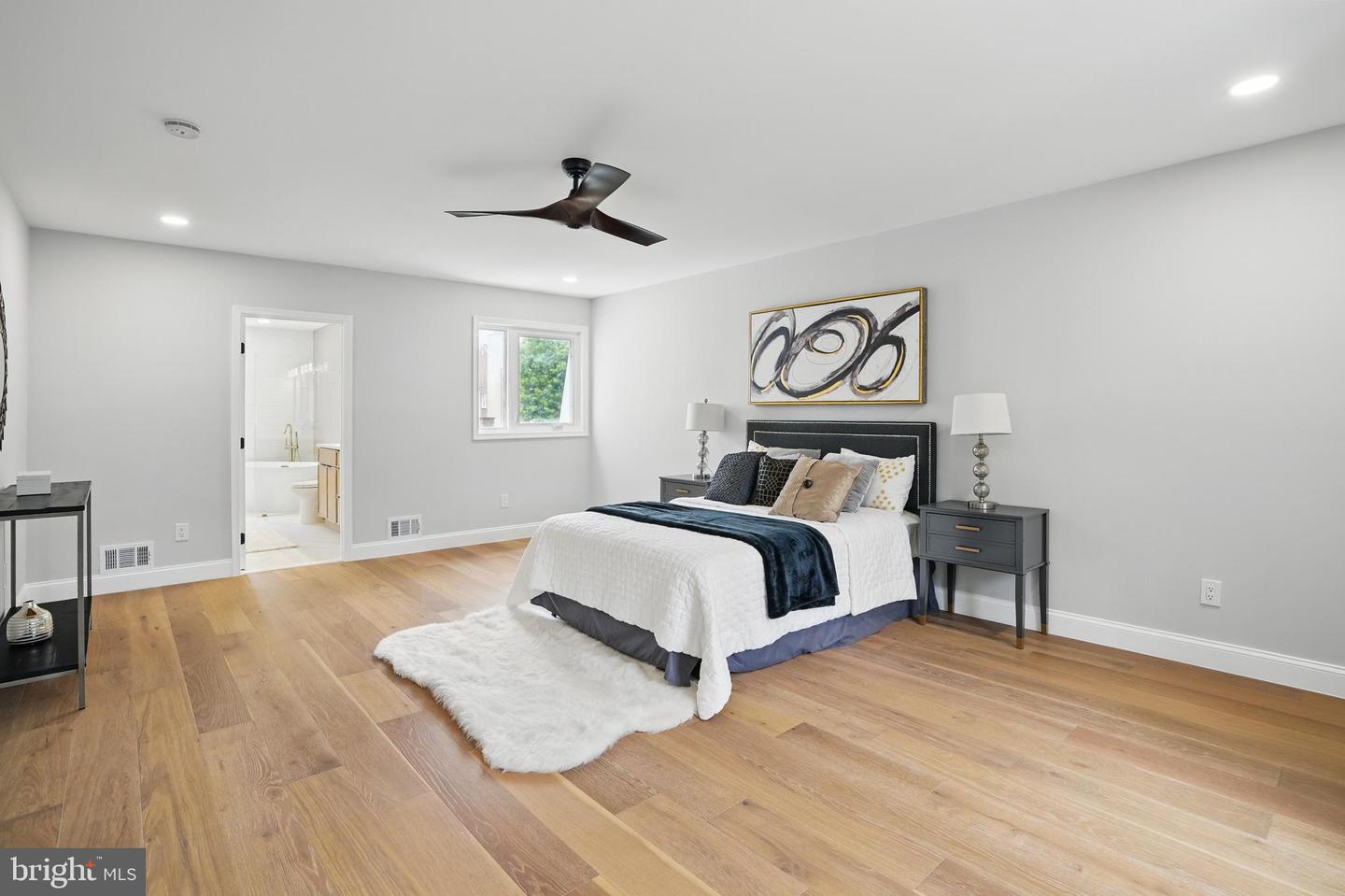 7434 MASON LN, FALLS CHURCH, Virginia 22042, 5 Bedrooms Bedrooms, ,5 BathroomsBathrooms,Residential,For sale,7434 MASON LN,VAFX2230540 MLS # VAFX2230540