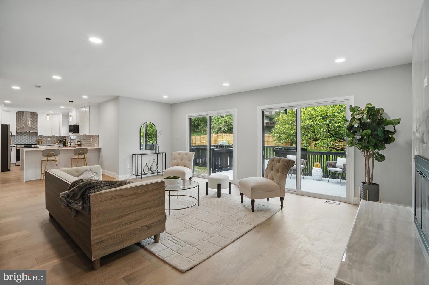 7434 MASON LN, FALLS CHURCH, Virginia 22042, 5 Bedrooms Bedrooms, ,5 BathroomsBathrooms,Residential,For sale,7434 MASON LN,VAFX2230540 MLS # VAFX2230540