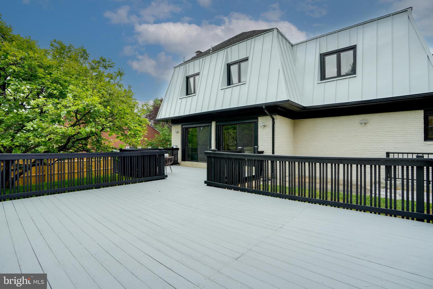 7434 MASON LN, FALLS CHURCH, Virginia 22042, 5 Bedrooms Bedrooms, ,5 BathroomsBathrooms,Residential,For sale,7434 MASON LN,VAFX2230540 MLS # VAFX2230540