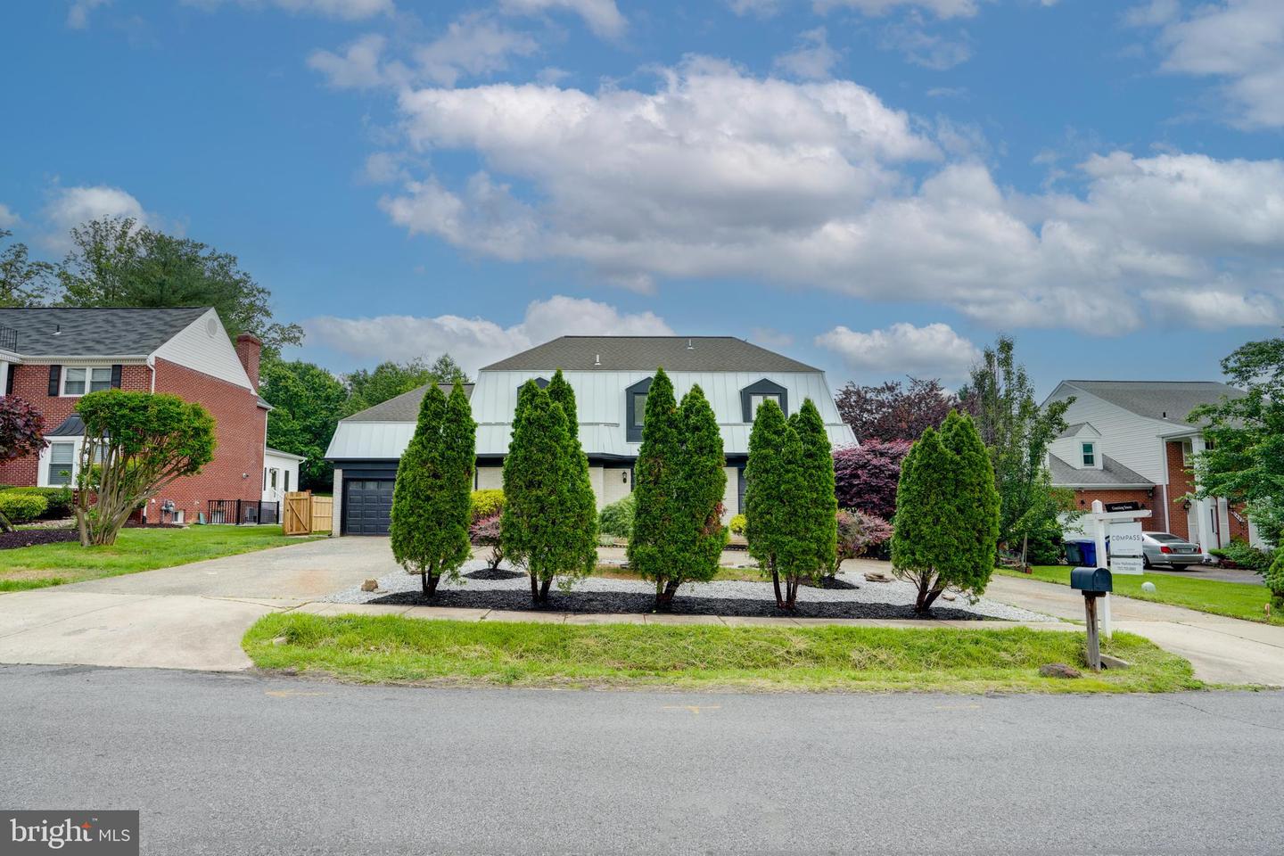 7434 MASON LN, FALLS CHURCH, Virginia 22042, 5 Bedrooms Bedrooms, ,5 BathroomsBathrooms,Residential,For sale,7434 MASON LN,VAFX2230540 MLS # VAFX2230540