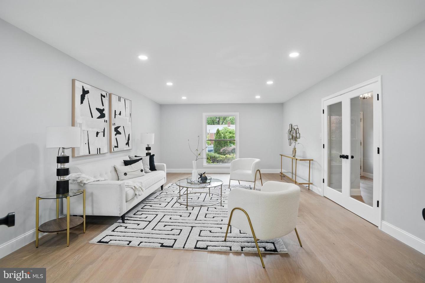 7434 MASON LN, FALLS CHURCH, Virginia 22042, 5 Bedrooms Bedrooms, ,5 BathroomsBathrooms,Residential,For sale,7434 MASON LN,VAFX2230540 MLS # VAFX2230540
