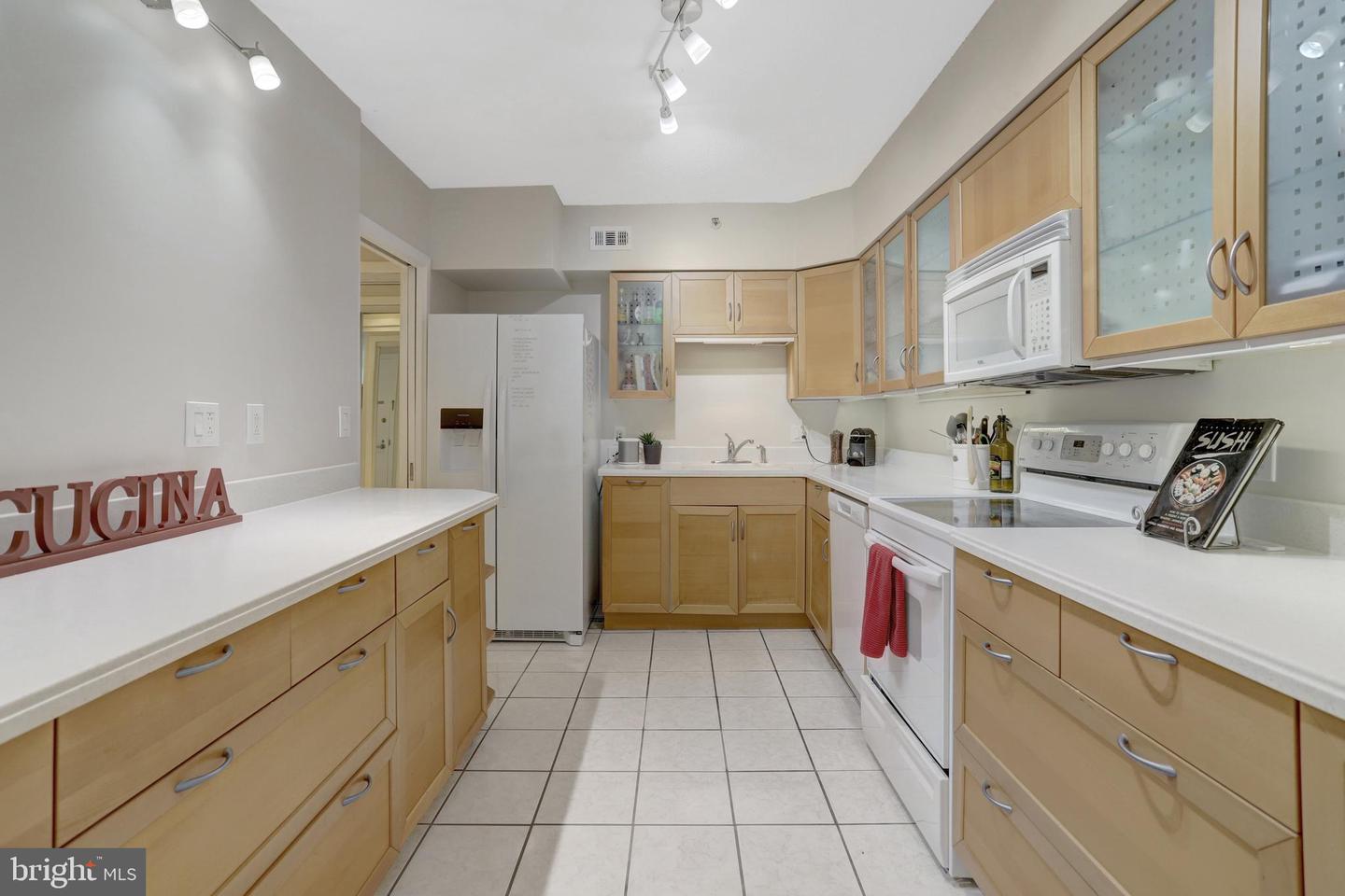 5501 SEMINARY RD #514S, FALLS CHURCH, Virginia 22041, 2 Bedrooms Bedrooms, ,1 BathroomBathrooms,Residential,For sale,5501 SEMINARY RD #514S,VAFX2230756 MLS # VAFX2230756