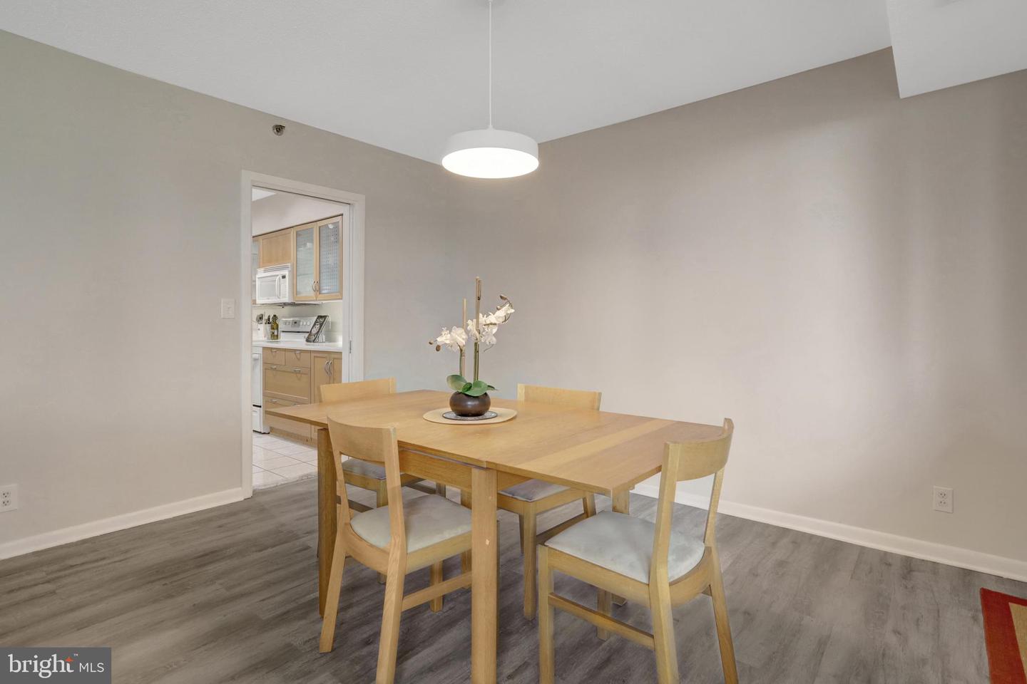 5501 SEMINARY RD #514S, FALLS CHURCH, Virginia 22041, 2 Bedrooms Bedrooms, ,1 BathroomBathrooms,Residential,For sale,5501 SEMINARY RD #514S,VAFX2230756 MLS # VAFX2230756