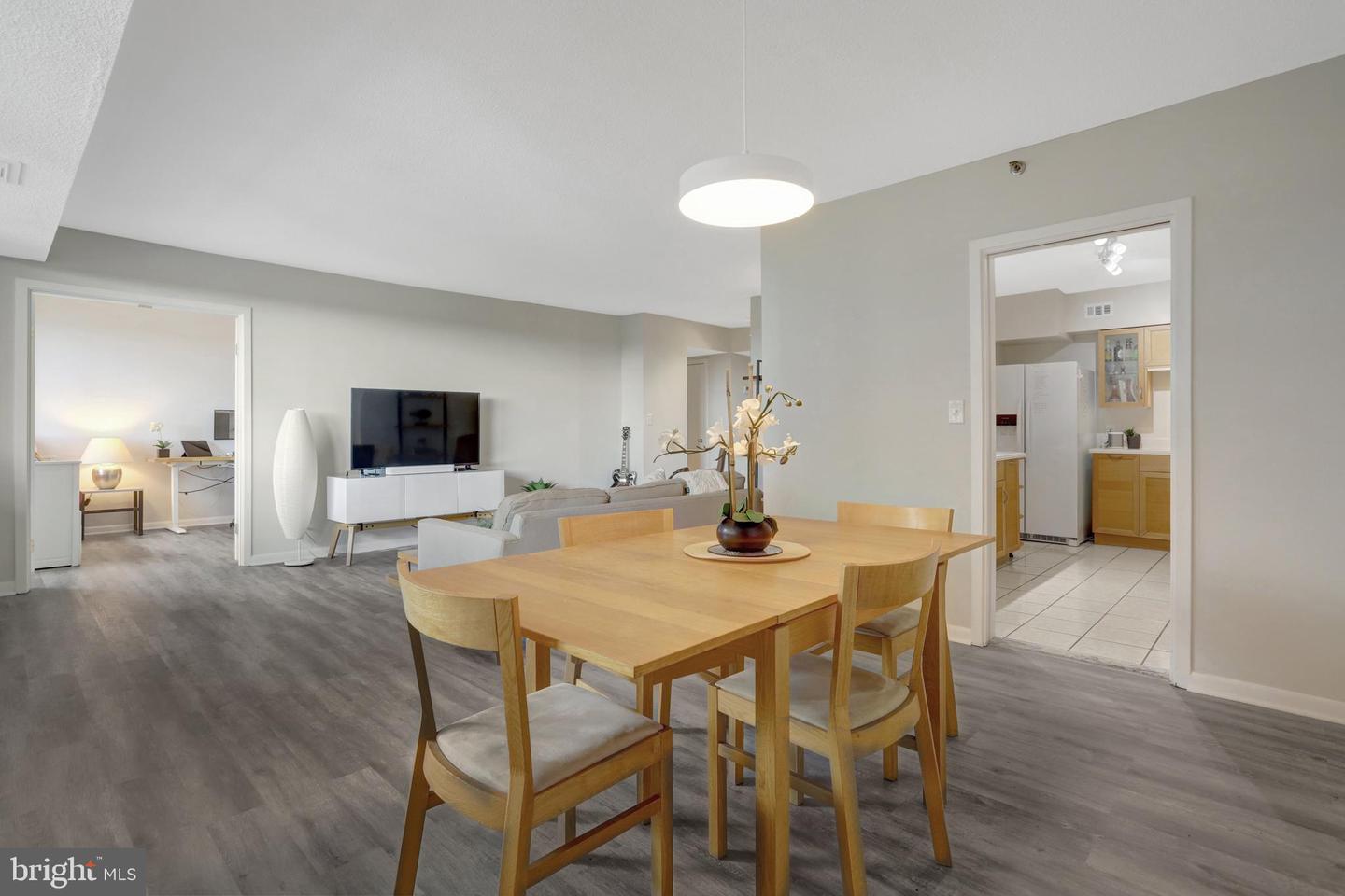 5501 SEMINARY RD #514S, FALLS CHURCH, Virginia 22041, 2 Bedrooms Bedrooms, ,1 BathroomBathrooms,Residential,For sale,5501 SEMINARY RD #514S,VAFX2230756 MLS # VAFX2230756