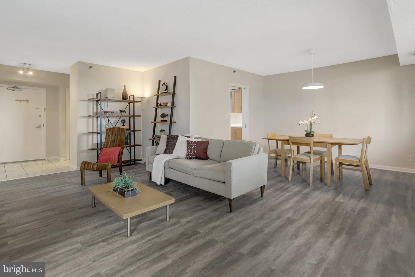 5501 SEMINARY RD #514S, FALLS CHURCH, Virginia 22041, 2 Bedrooms Bedrooms, ,1 BathroomBathrooms,Residential,For sale,5501 SEMINARY RD #514S,VAFX2230756 MLS # VAFX2230756