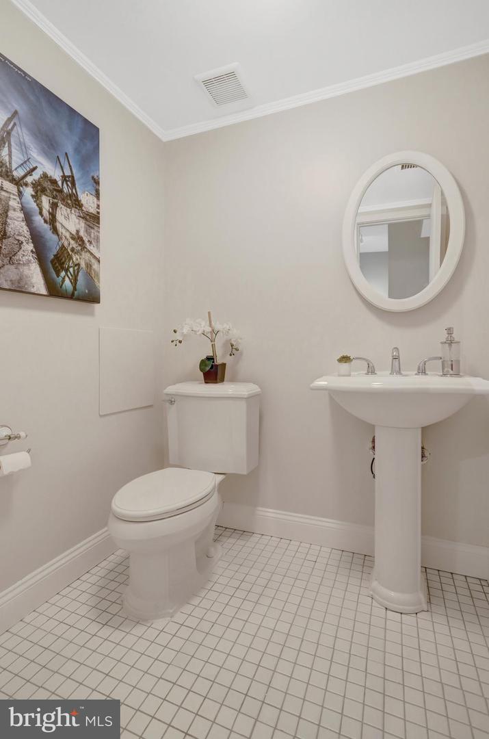 5501 SEMINARY RD #514S, FALLS CHURCH, Virginia 22041, 2 Bedrooms Bedrooms, ,1 BathroomBathrooms,Residential,For sale,5501 SEMINARY RD #514S,VAFX2230756 MLS # VAFX2230756
