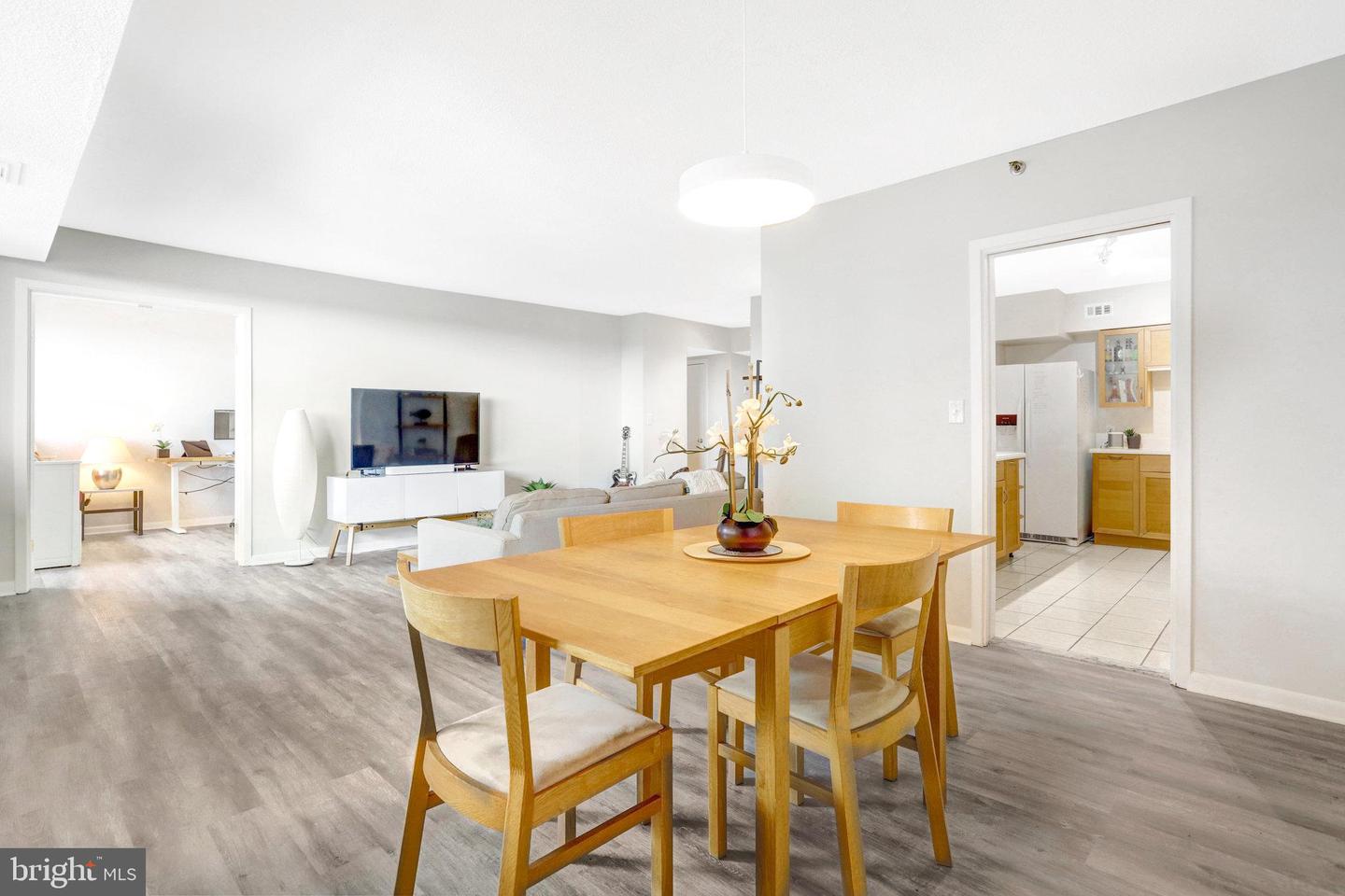 5501 SEMINARY RD #514S, FALLS CHURCH, Virginia 22041, 2 Bedrooms Bedrooms, ,1 BathroomBathrooms,Residential,For sale,5501 SEMINARY RD #514S,VAFX2230756 MLS # VAFX2230756