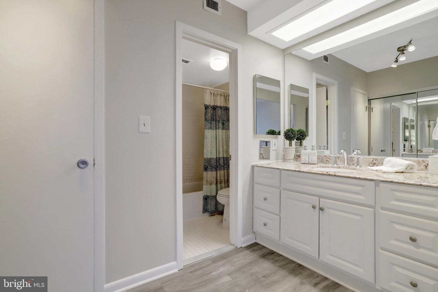 5501 SEMINARY RD #514S, FALLS CHURCH, Virginia 22041, 2 Bedrooms Bedrooms, ,1 BathroomBathrooms,Residential,For sale,5501 SEMINARY RD #514S,VAFX2230756 MLS # VAFX2230756