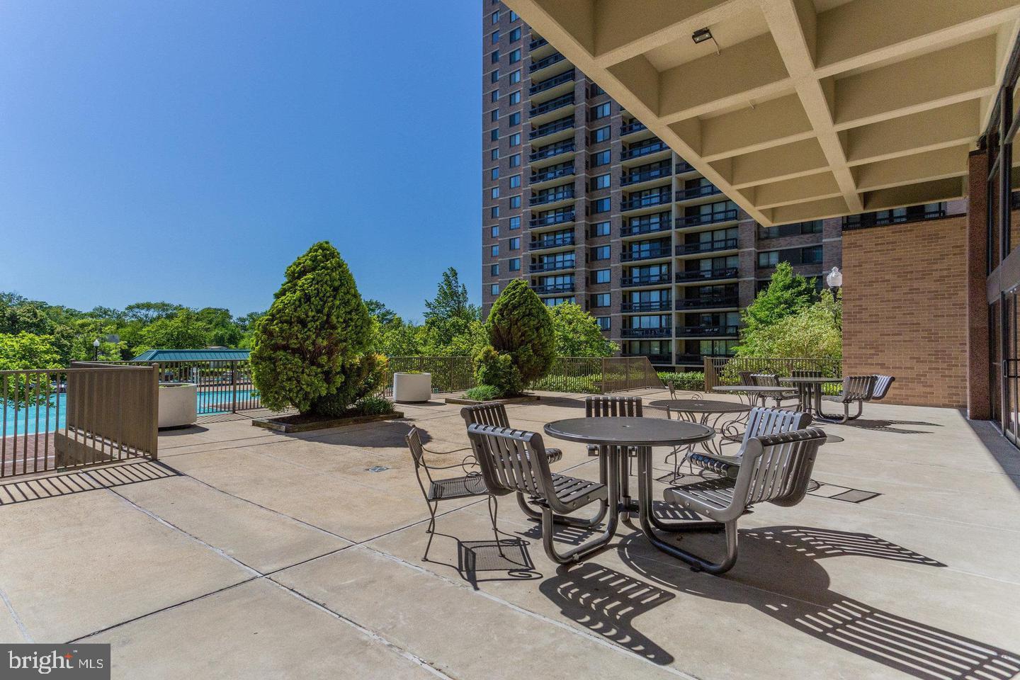 5501 SEMINARY RD #514S, FALLS CHURCH, Virginia 22041, 2 Bedrooms Bedrooms, ,1 BathroomBathrooms,Residential,For sale,5501 SEMINARY RD #514S,VAFX2230756 MLS # VAFX2230756