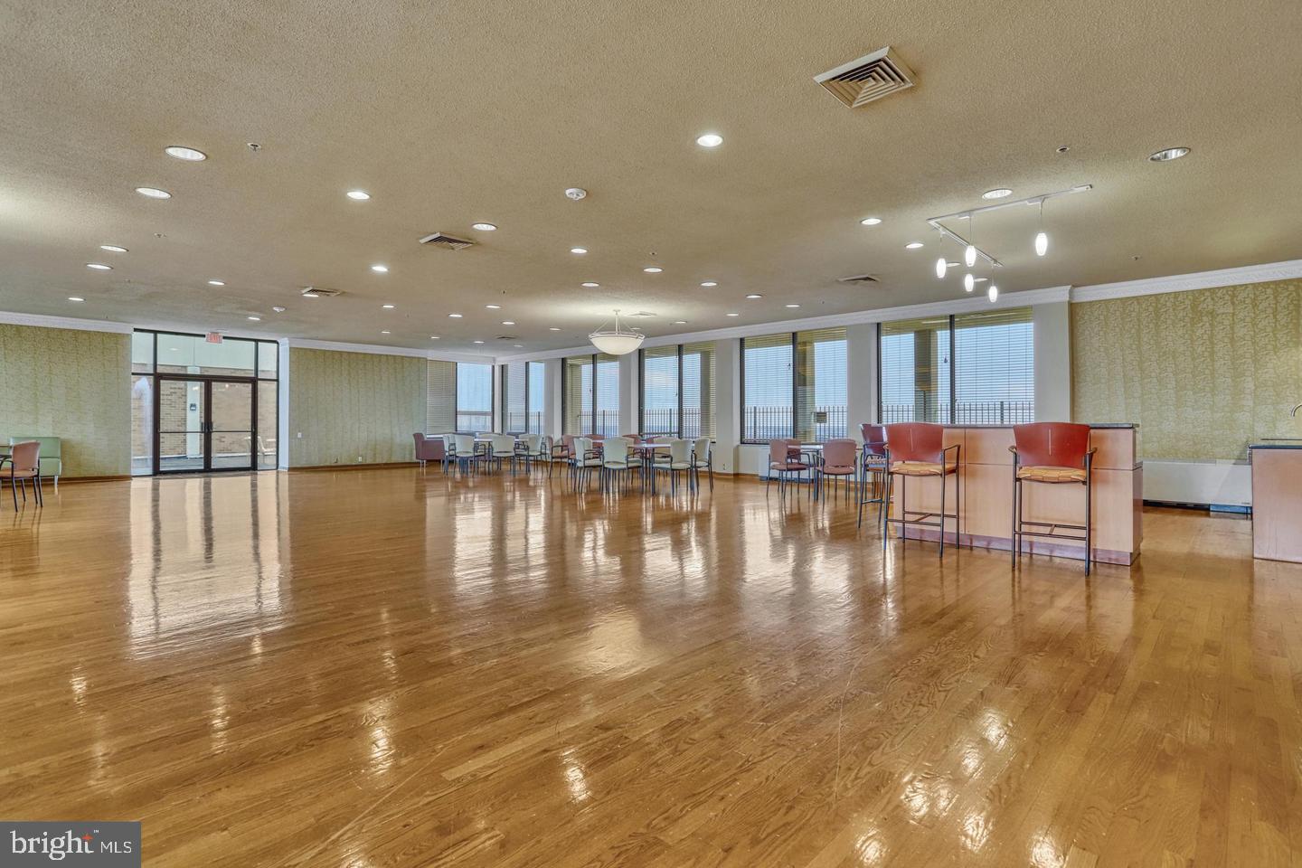 5501 SEMINARY RD #514S, FALLS CHURCH, Virginia 22041, 2 Bedrooms Bedrooms, ,1 BathroomBathrooms,Residential,For sale,5501 SEMINARY RD #514S,VAFX2230756 MLS # VAFX2230756