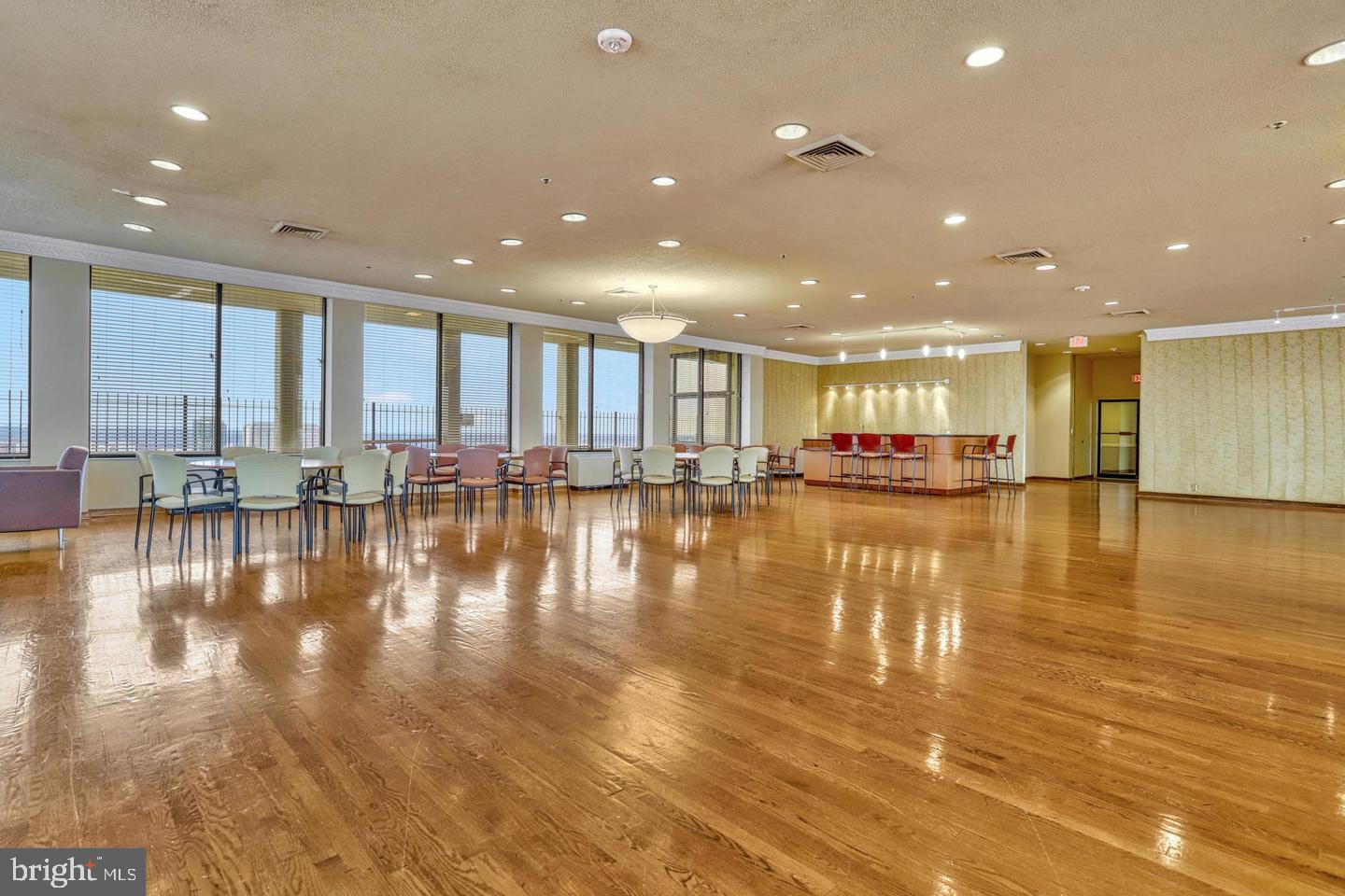 5501 SEMINARY RD #514S, FALLS CHURCH, Virginia 22041, 2 Bedrooms Bedrooms, ,1 BathroomBathrooms,Residential,For sale,5501 SEMINARY RD #514S,VAFX2230756 MLS # VAFX2230756