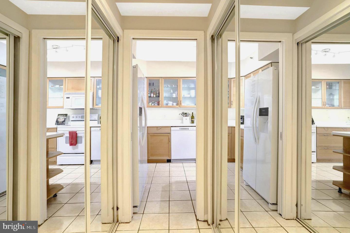 5501 SEMINARY RD #514S, FALLS CHURCH, Virginia 22041, 2 Bedrooms Bedrooms, ,1 BathroomBathrooms,Residential,For sale,5501 SEMINARY RD #514S,VAFX2230756 MLS # VAFX2230756