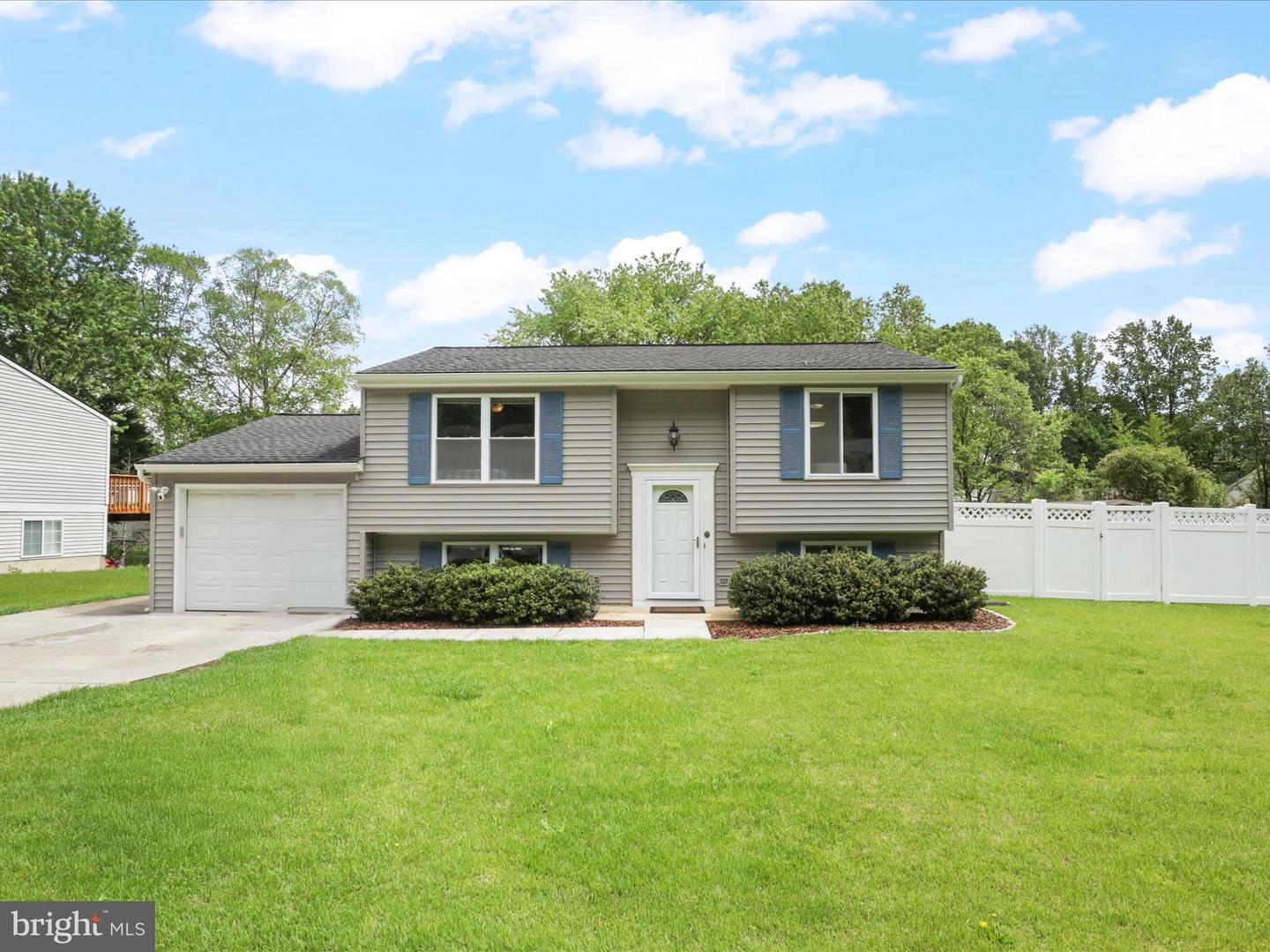 7313 HUSKY LN, SPRINGFIELD, Virginia 22151, 4 Bedrooms Bedrooms, ,2 BathroomsBathrooms,Residential,For sale,7313 HUSKY LN,VAFX2230938 MLS # VAFX2230938