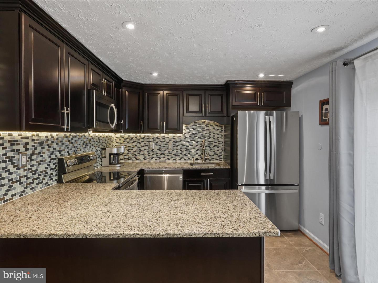 7313 HUSKY LN, SPRINGFIELD, Virginia 22151, 4 Bedrooms Bedrooms, ,2 BathroomsBathrooms,Residential,For sale,7313 HUSKY LN,VAFX2230938 MLS # VAFX2230938