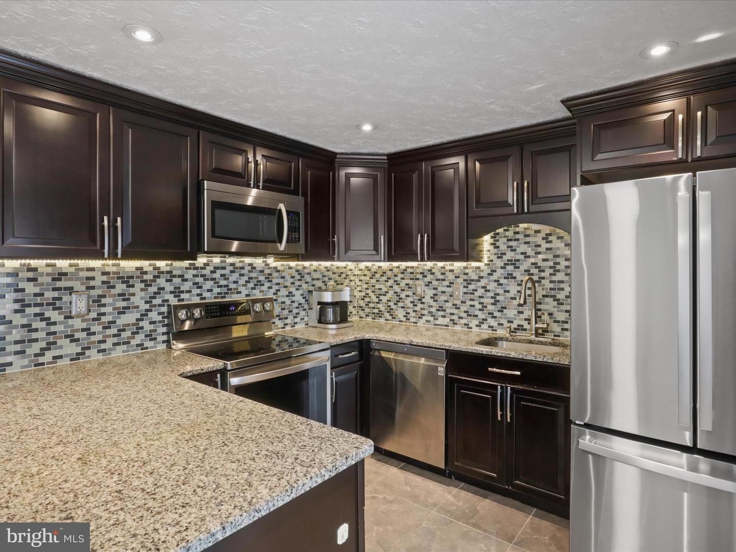 7313 HUSKY LN, SPRINGFIELD, Virginia 22151, 4 Bedrooms Bedrooms, ,2 BathroomsBathrooms,Residential,For sale,7313 HUSKY LN,VAFX2230938 MLS # VAFX2230938