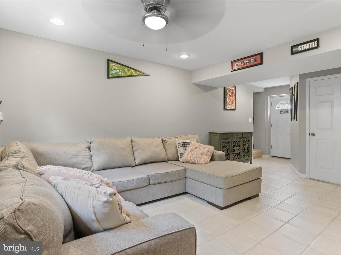 7313 HUSKY LN, SPRINGFIELD, Virginia 22151, 4 Bedrooms Bedrooms, ,2 BathroomsBathrooms,Residential,For sale,7313 HUSKY LN,VAFX2230938 MLS # VAFX2230938