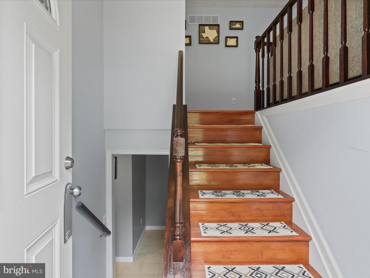 7313 HUSKY LN, SPRINGFIELD, Virginia 22151, 4 Bedrooms Bedrooms, ,2 BathroomsBathrooms,Residential,For sale,7313 HUSKY LN,VAFX2230938 MLS # VAFX2230938