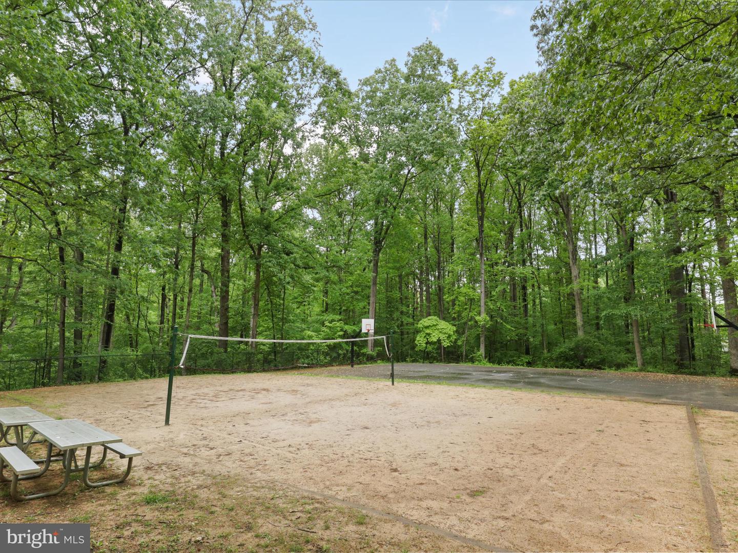 7313 HUSKY LN, SPRINGFIELD, Virginia 22151, 4 Bedrooms Bedrooms, ,2 BathroomsBathrooms,Residential,For sale,7313 HUSKY LN,VAFX2230938 MLS # VAFX2230938