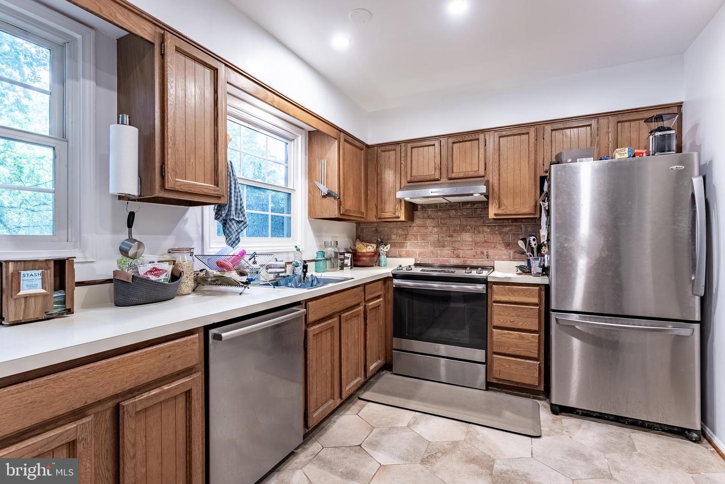 8502 FORRESTER BLVD #877, SPRINGFIELD, Virginia 22152, 3 Bedrooms Bedrooms, ,2 BathroomsBathrooms,Residential,For sale,8502 FORRESTER BLVD #877,VAFX2232456 MLS # VAFX2232456