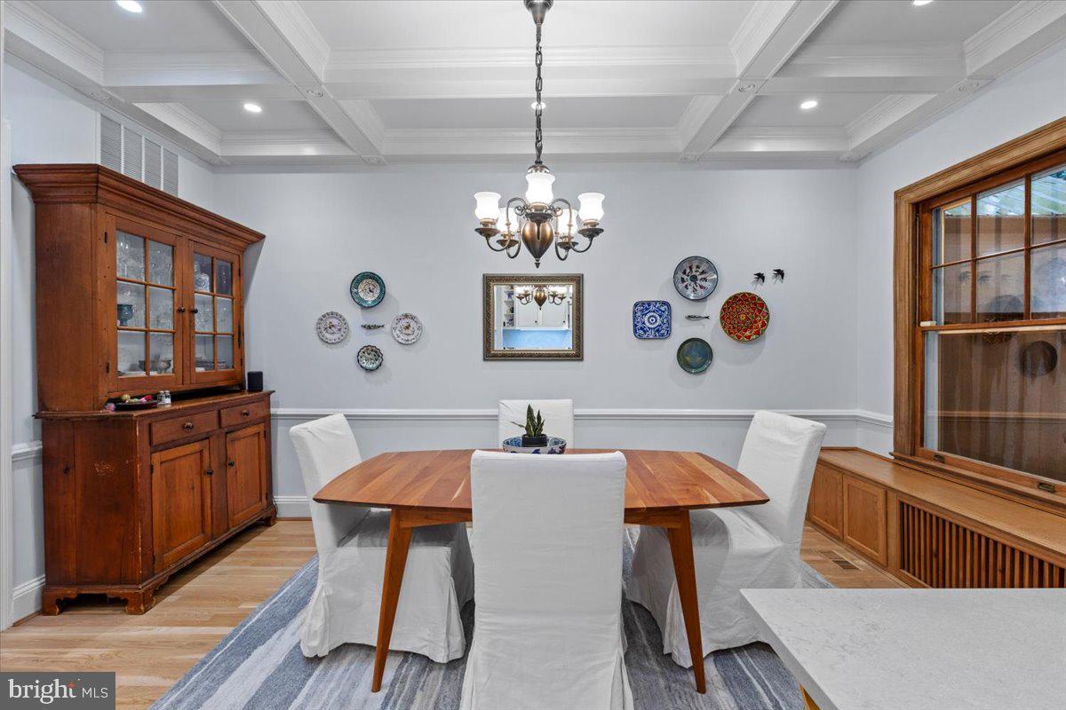 2840 27TH ST NW, WASHINGTON, District Of Columbia 20008, 5 Bedrooms Bedrooms, ,5 BathroomsBathrooms,Residential,For sale,2840 27TH ST NW,DCDC2194246 MLS # DCDC2194246