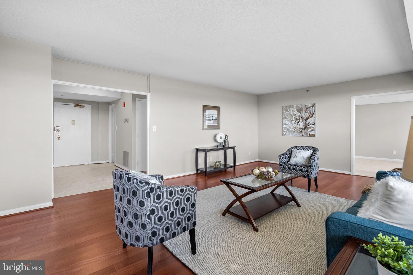 3709 S GEORGE MASON DR #1514-E, FALLS CHURCH, Virginia 22041, 3 Bedrooms Bedrooms, 6 Rooms Rooms,2 BathroomsBathrooms,Residential,For sale,3709 S GEORGE MASON DR #1514-E,VAFX2233018 MLS # VAFX2233018