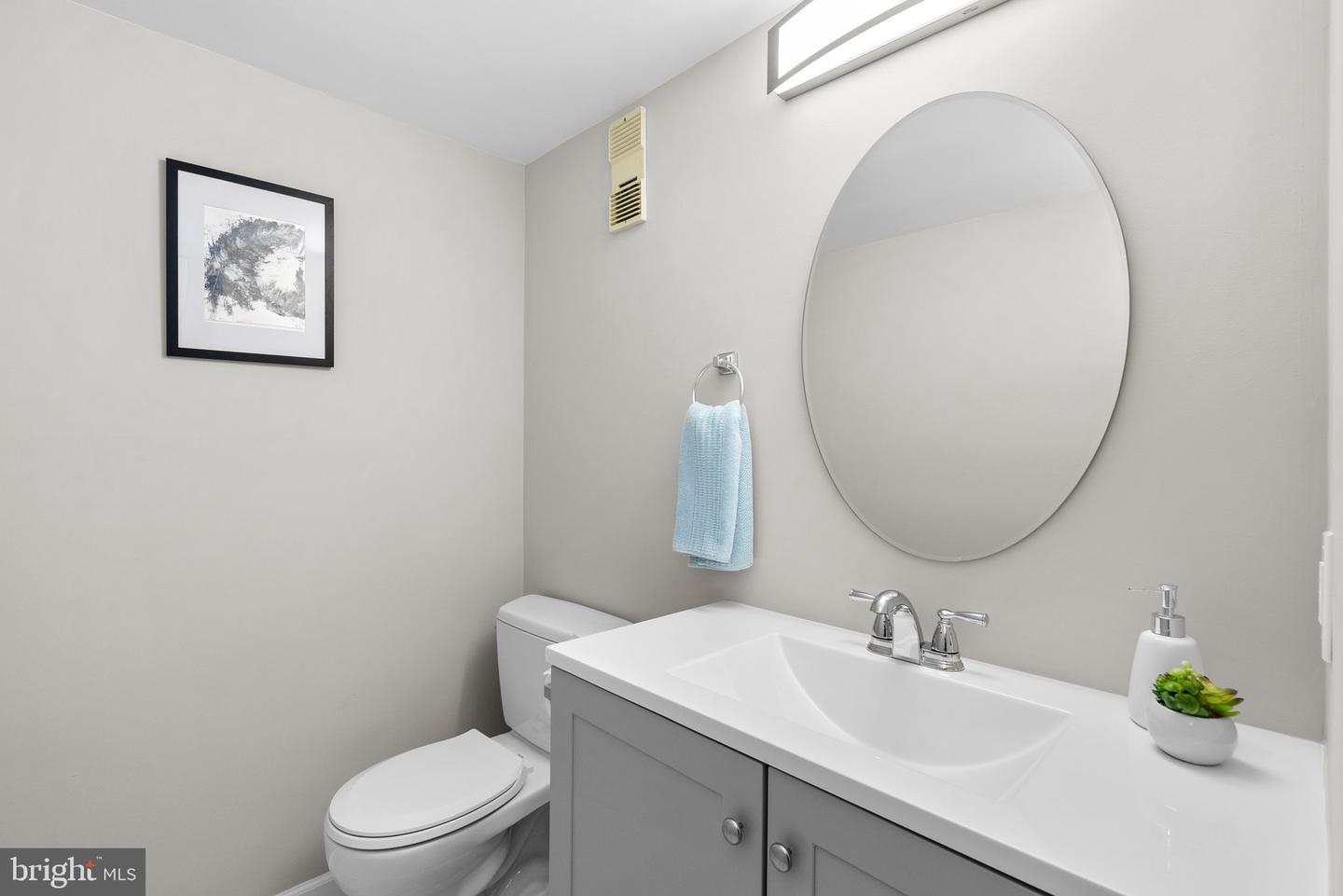 3709 S GEORGE MASON DR #1514-E, FALLS CHURCH, Virginia 22041, 3 Bedrooms Bedrooms, 6 Rooms Rooms,2 BathroomsBathrooms,Residential,For sale,3709 S GEORGE MASON DR #1514-E,VAFX2233018 MLS # VAFX2233018