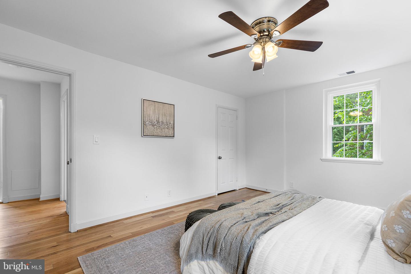 2865 S ABINGDON ST, ARLINGTON, Virginia 22206, 3 Bedrooms Bedrooms, ,2 BathroomsBathrooms,Residential,For sale,2865 S ABINGDON ST,VAAR2056146 MLS # VAAR2056146