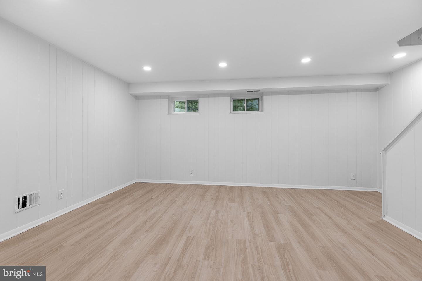2865 S ABINGDON ST, ARLINGTON, Virginia 22206, 3 Bedrooms Bedrooms, ,2 BathroomsBathrooms,Residential,For sale,2865 S ABINGDON ST,VAAR2056146 MLS # VAAR2056146
