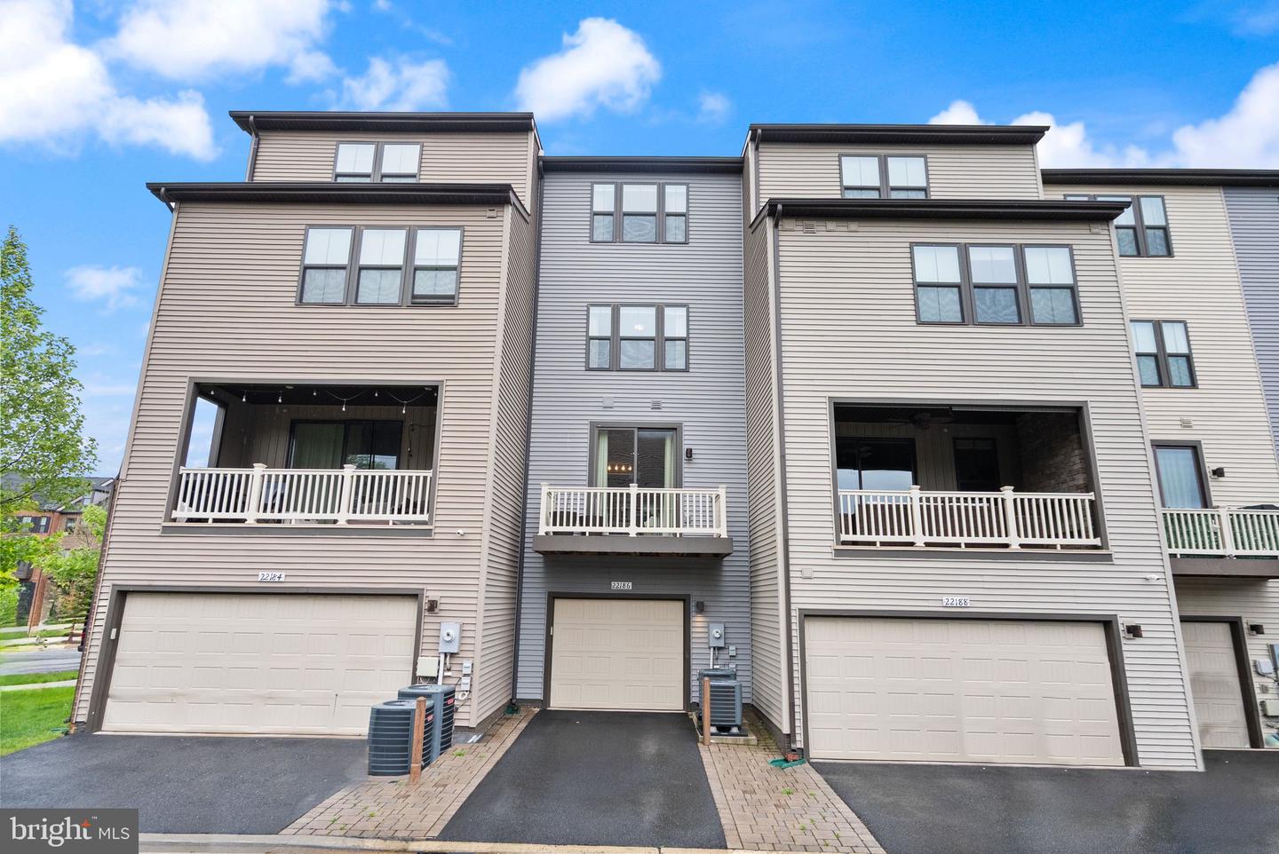 22186 MCCORMICK TER, ASHBURN, Virginia 20148, 3 Bedrooms Bedrooms, ,3 BathroomsBathrooms,Residential,For sale,22186 MCCORMICK TER,VALO2094132 MLS # VALO2094132