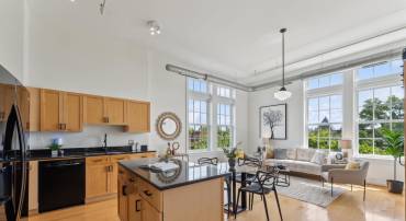 440 12TH ST NE #215, WASHINGTON, District Of Columbia 20002, 2 Bedrooms Bedrooms, ,2 BathroomsBathrooms,Residential,For sale,440 12TH ST NE #215,DCDC2196774 MLS # DCDC2196774