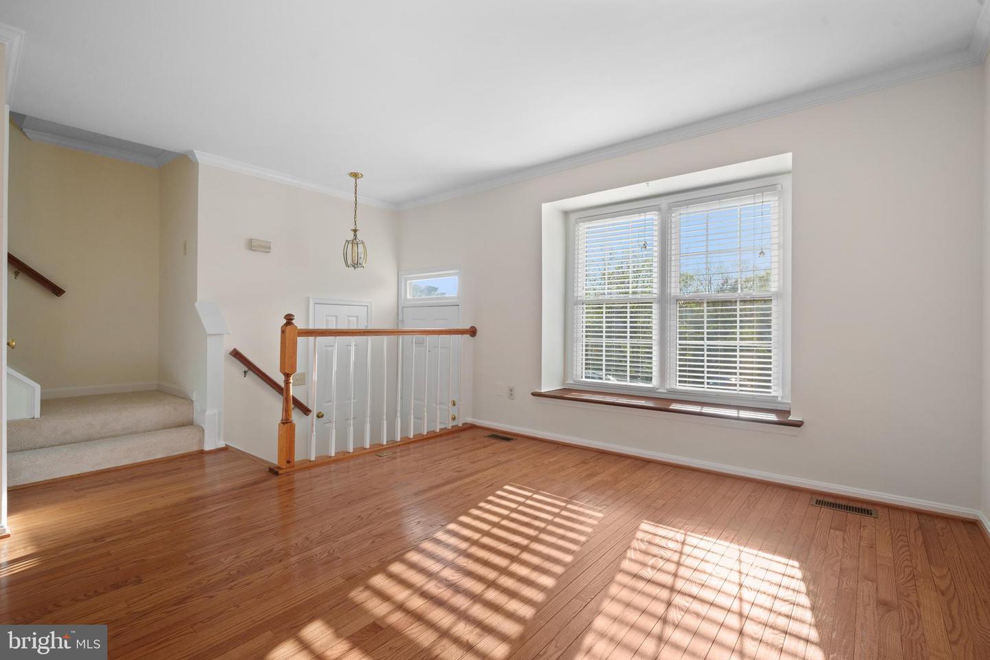 6915 COMPTON VALLEY CT, CENTREVILLE, Virginia 20121, 4 Bedrooms Bedrooms, ,3 BathroomsBathrooms,Residential,For sale,6915 COMPTON VALLEY CT,VAFX2236192 MLS # VAFX2236192