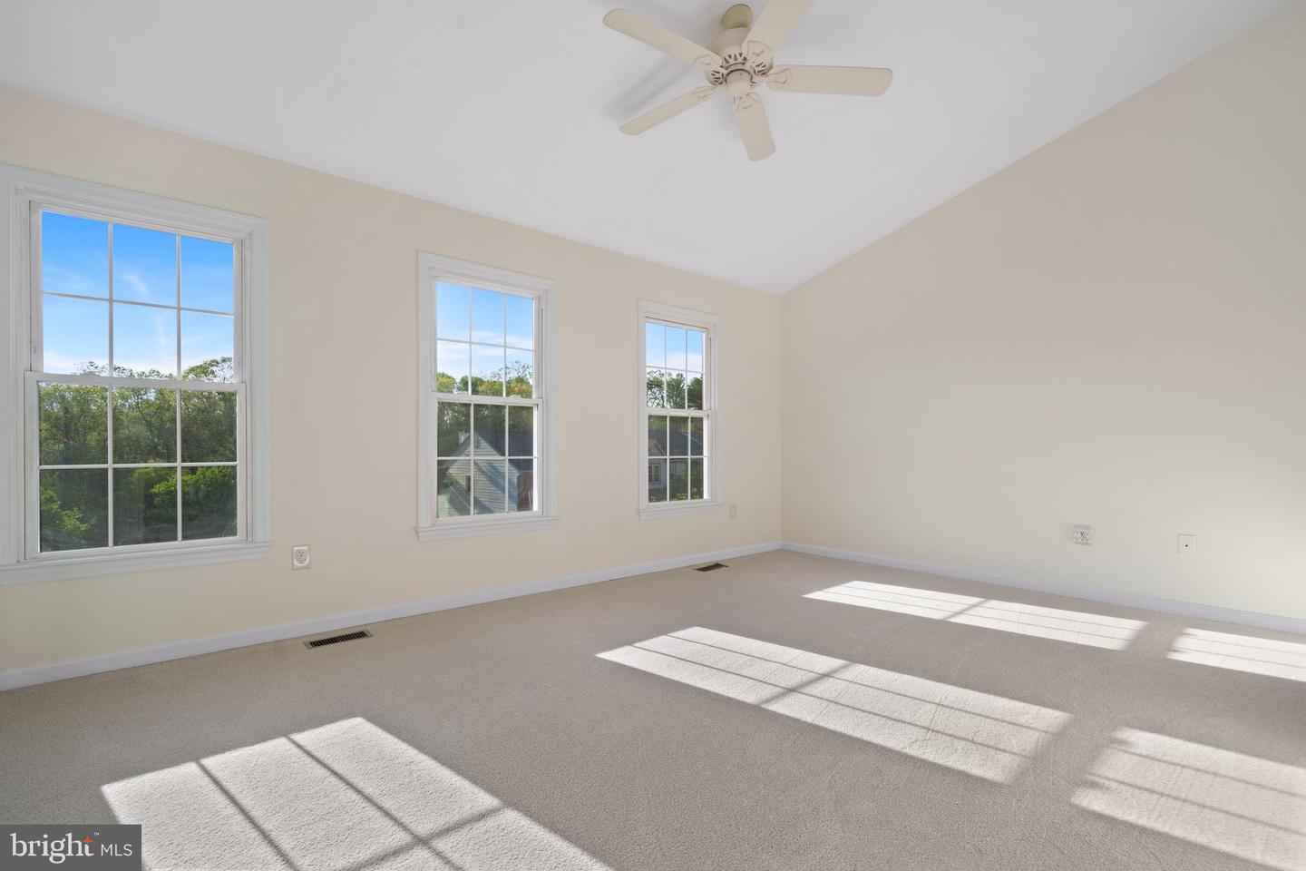 6915 COMPTON VALLEY CT, CENTREVILLE, Virginia 20121, 4 Bedrooms Bedrooms, ,3 BathroomsBathrooms,Residential,For sale,6915 COMPTON VALLEY CT,VAFX2236192 MLS # VAFX2236192