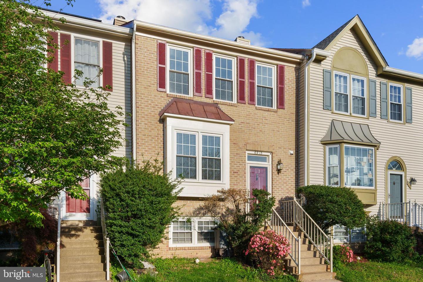 6915 COMPTON VALLEY CT, CENTREVILLE, Virginia 20121, 4 Bedrooms Bedrooms, ,3 BathroomsBathrooms,Residential,For sale,6915 COMPTON VALLEY CT,VAFX2236192 MLS # VAFX2236192