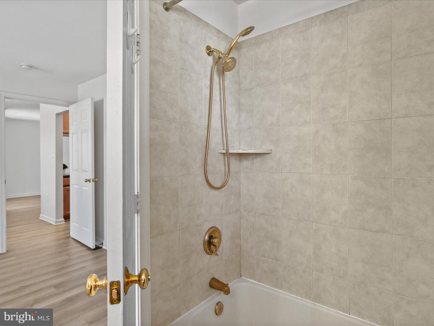 110 WESTWICK CT #7, STERLING, Virginia 20165, 2 Bedrooms Bedrooms, ,2 BathroomsBathrooms,Residential,For sale,110 WESTWICK CT #7,VALO2094922 MLS # VALO2094922