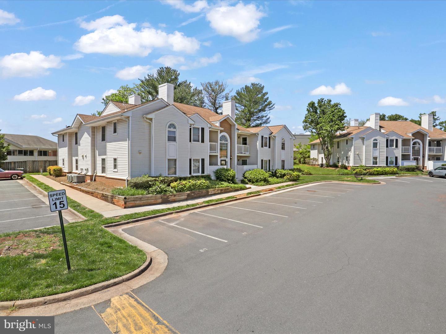 110 WESTWICK CT #7, STERLING, Virginia 20165, 2 Bedrooms Bedrooms, ,2 BathroomsBathrooms,Residential,For sale,110 WESTWICK CT #7,VALO2094922 MLS # VALO2094922