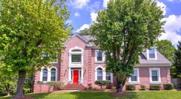 9724 MIDDLETON RIDGE RD, VIENNA, Virginia 22182, 5 Bedrooms Bedrooms, ,4 BathroomsBathrooms,Residential,For sale,9724 MIDDLETON RIDGE RD,VAFX2237948 MLS # VAFX2237948