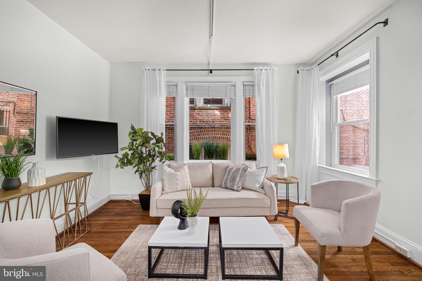 3620 CONNECTICUT AVE NW #5, WASHINGTON, District Of Columbia 20008, 1 Bedroom Bedrooms, ,1 BathroomBathrooms,Residential,For sale,3620 CONNECTICUT AVE NW #5,DCDC2198588 MLS # DCDC2198588